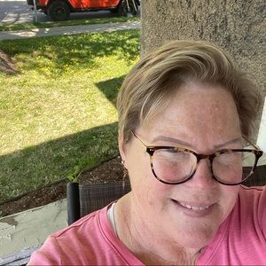 Meet your Posher, Cathy